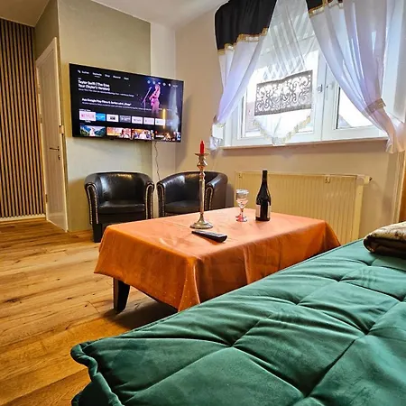 Haus Erdgeschoss Mit Garten